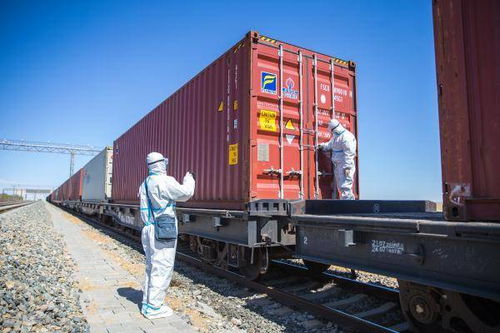 二連浩特中歐班列運(yùn)輸集裝箱今年突破8萬(wàn)標(biāo)準(zhǔn)箱，彰顯國(guó)際物流增長(zhǎng)新動(dòng)力